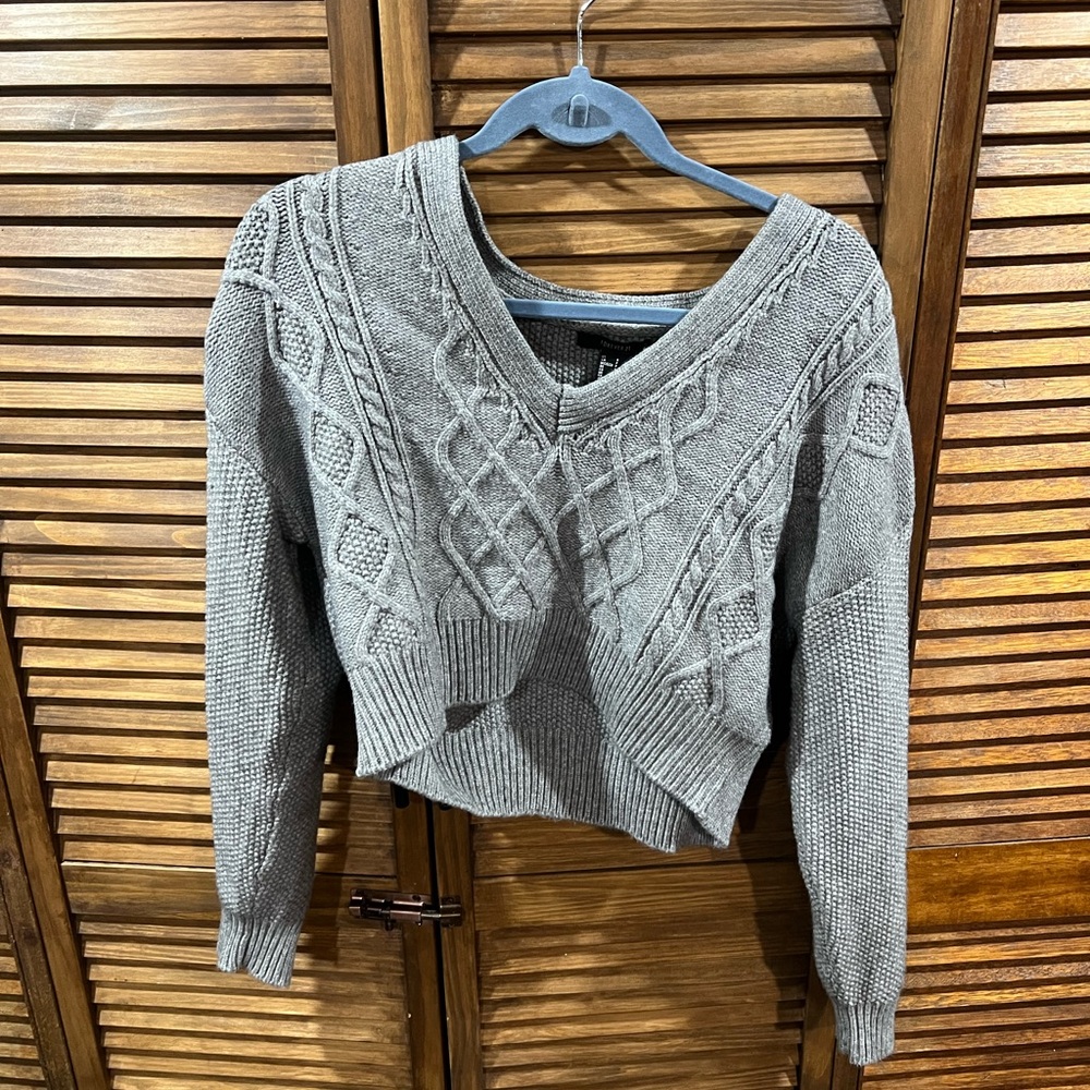 Forever 21 Gray V-Neck Sweater with Cable Knit Design